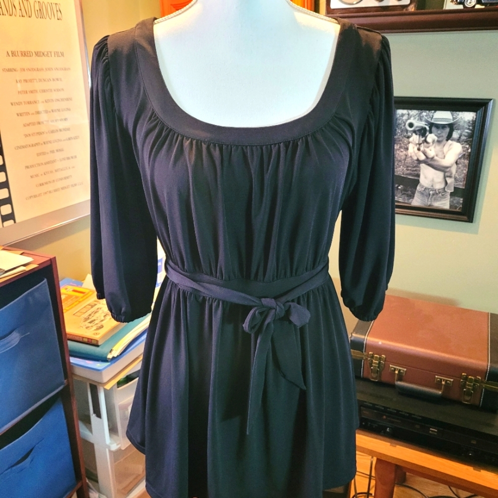 August silk flowy belted top
